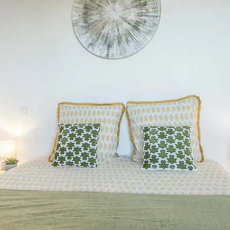 Lejlighed T2, Avec Vue Et Piscine